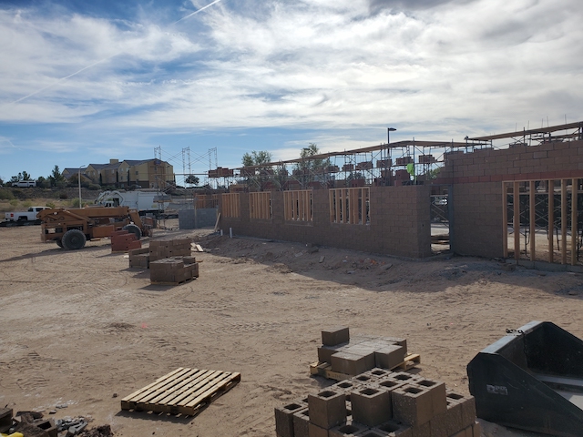 Las Cruces, Site Construction